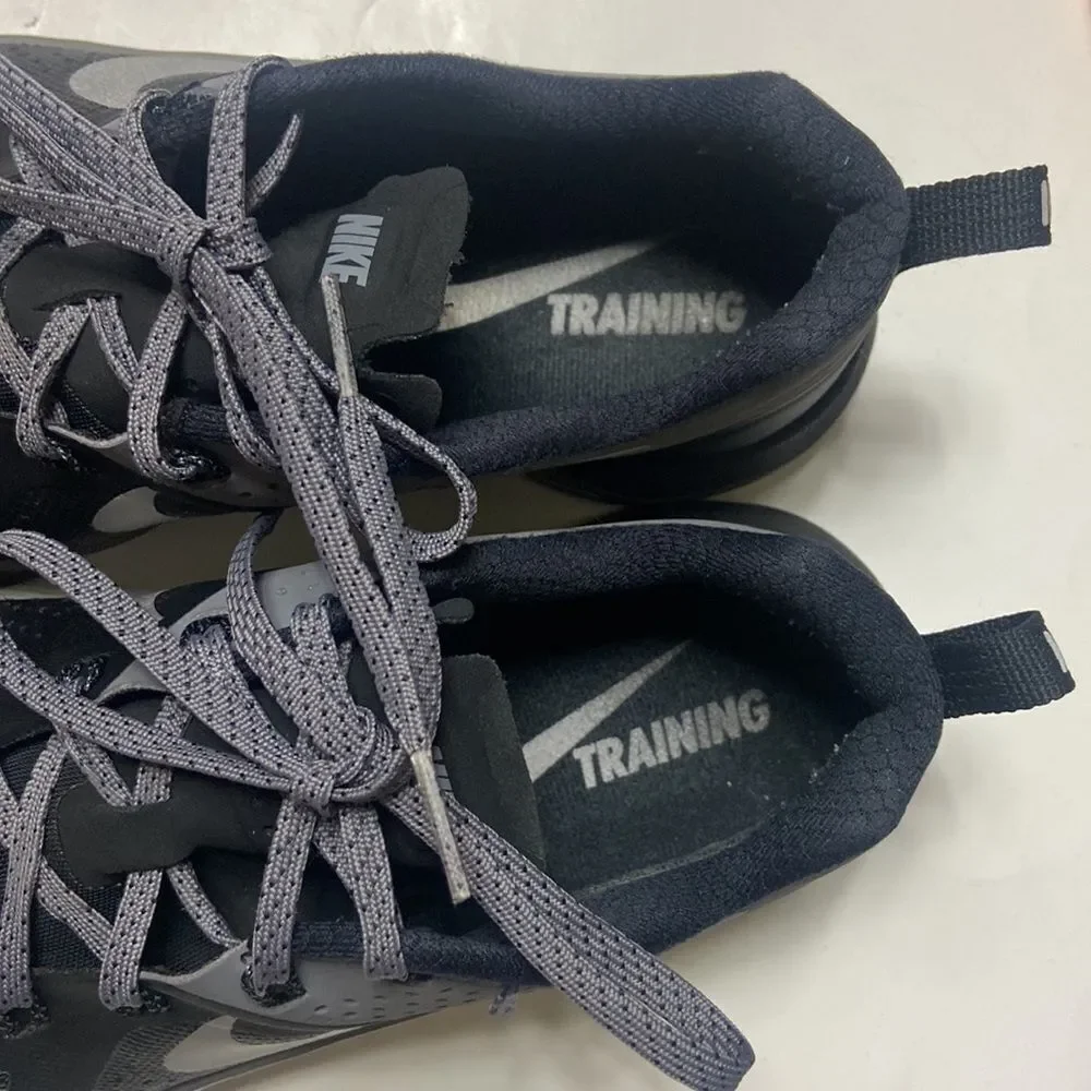 Nike Training RS001 Rubber Shoes Size 7 Unisex